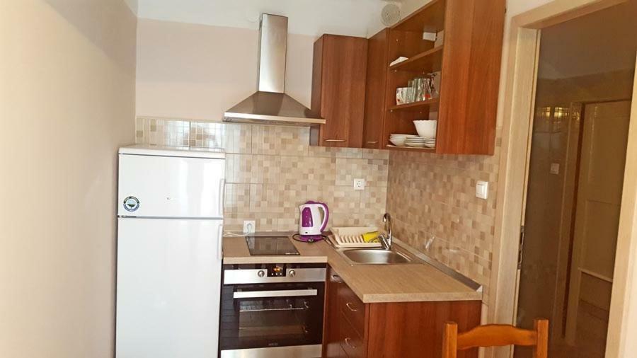 Crveni Apartman Cres Exterior photo